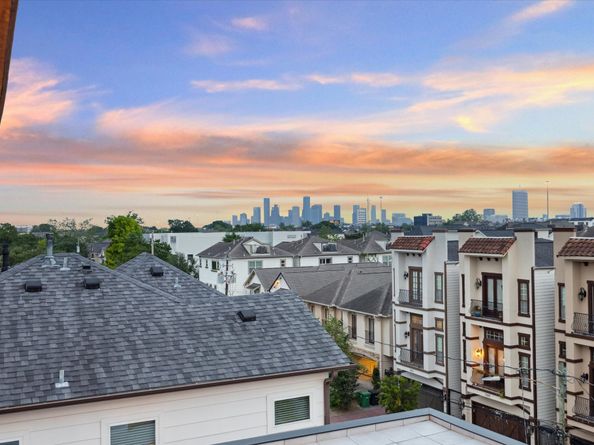 5522 Kiam Street A, Houston TX 77007