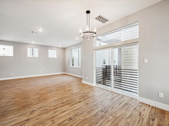 5522 Kiam Street A, Houston TX 77007