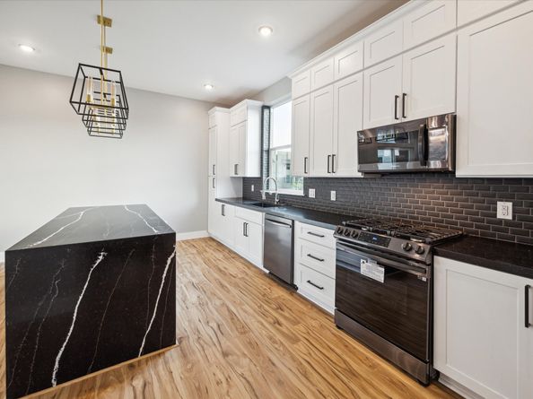 5522 Kiam Street A, Houston TX 77007