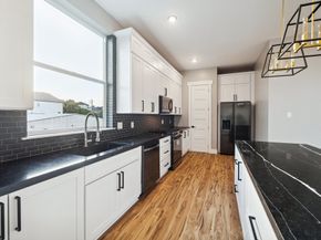 5522 Kiam Street A, Houston TX 77007
