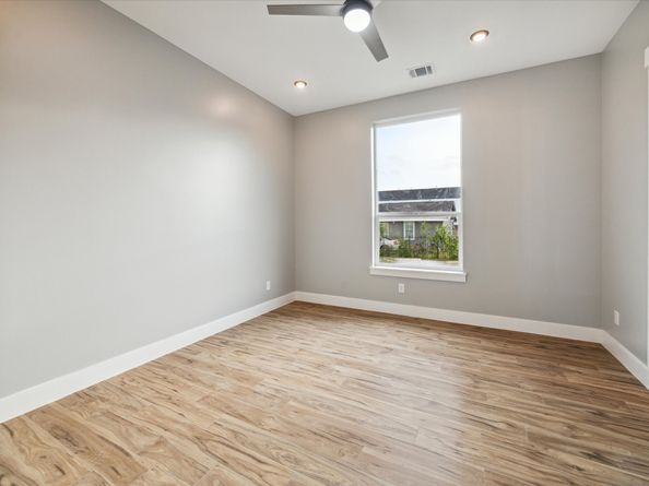 5522 Kiam Street A, Houston TX 77007
