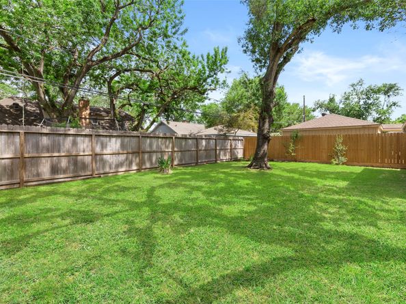 2610 Moss Hill Drive, Houston TX 77080