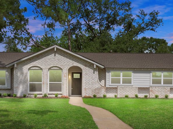 2610 Moss Hill Drive, Houston TX 77080