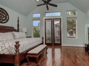 1215 W Bell Street, Houston TX 77019