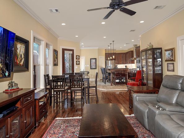 1215 W Bell Street, Houston TX 77019