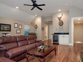 1215 W Bell Street, Houston TX 77019