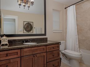 1215 W Bell Street, Houston TX 77019