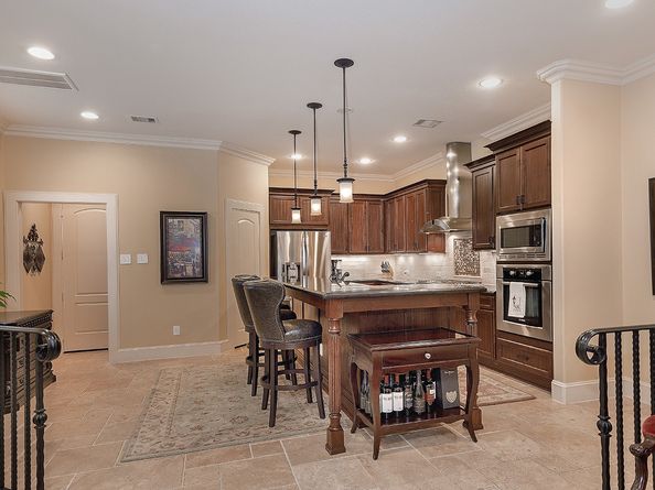 1215 W Bell Street, Houston TX 77019