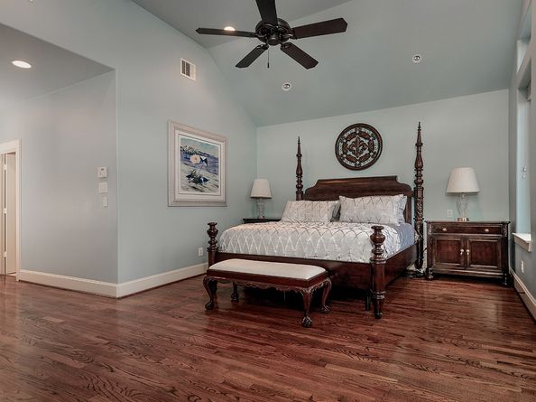 1215 W Bell Street, Houston TX 77019
