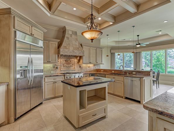 14 Regent Square, The Woodlands TX 77381