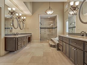14 Regent Square, The Woodlands TX 77381