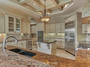 14 Regent Square, The Woodlands TX 77381