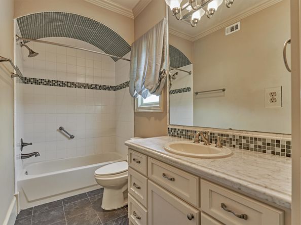 14 Regent Square, The Woodlands TX 77381