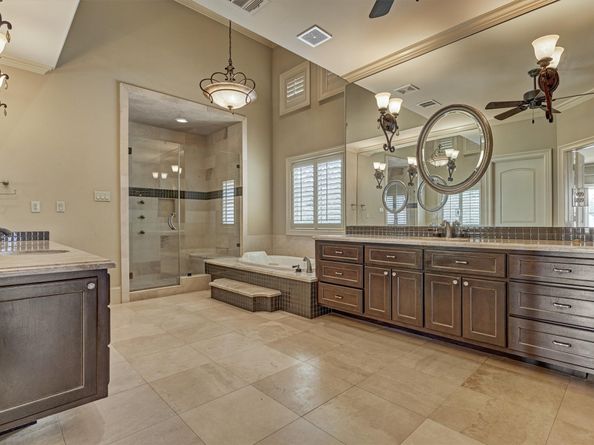 14 Regent Square, The Woodlands TX 77381