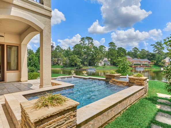 14 Regent Square, The Woodlands TX 77381