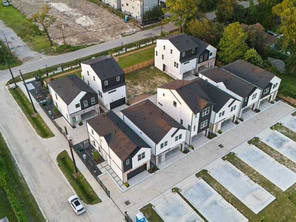 4744 Martin Hill Street, Houston TX 77018