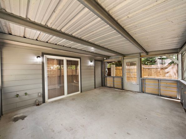 319 Arvana Street, Houston TX 77034