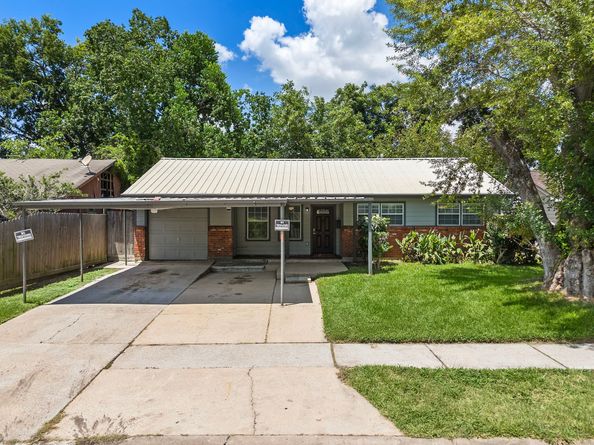 319 Arvana Street, Houston TX 77034