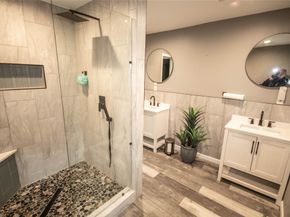 5411 Graystone Lane, Houston TX 77069