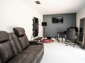 5411 Graystone Lane, Houston TX 77069