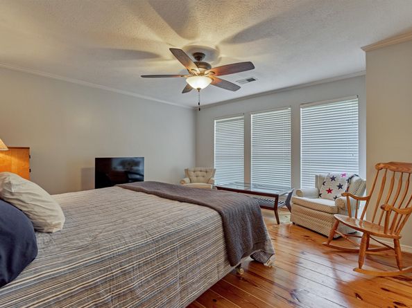 24622 W Kingscrest Circle, Spring TX 77389