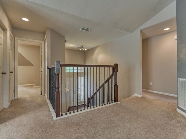 94 S Magnolia Pond Place, The Woodlands TX 77381