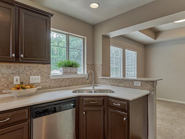 94 S Magnolia Pond Place, The Woodlands TX 77381