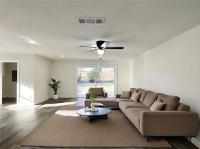 5814 W Bellfort Avenue, Houston TX 77035
