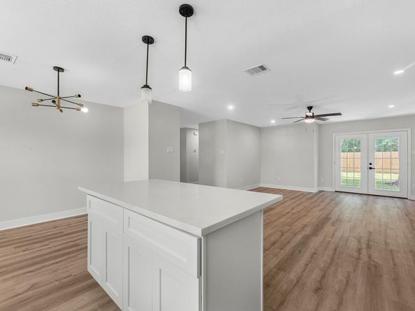2515 Garapan Street, Houston TX 77091
