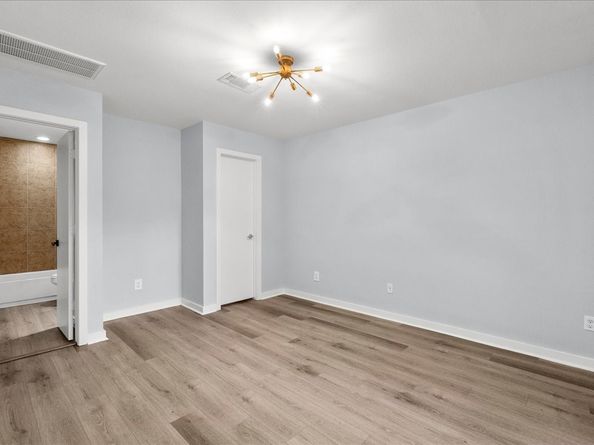2453 Wentworth Street, Houston TX 77004