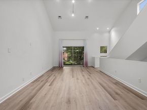 2453 Wentworth Street, Houston TX 77004