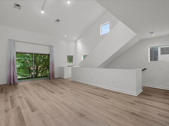 2453 Wentworth Street, Houston TX 77004