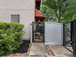 2453 Wentworth Street, Houston TX 77004