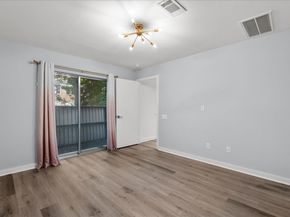 2453 Wentworth Street, Houston TX 77004