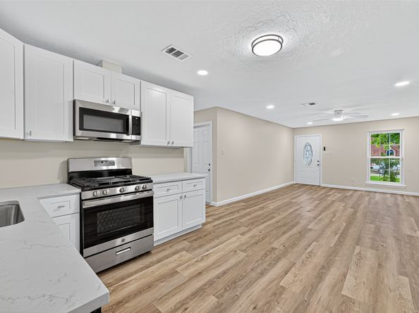 710 Ridgeland Court, Houston TX 77060