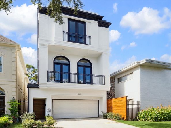 2322 Dorrington Street, Houston TX 77030