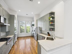 2322 Dorrington Street, Houston TX 77030