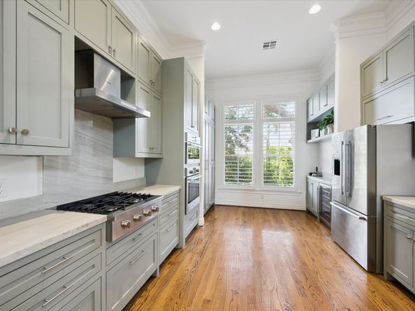 2322 Dorrington Street, Houston TX 77030