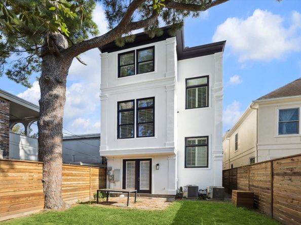 2322 Dorrington Street, Houston TX 77030