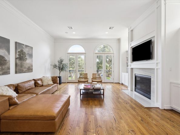 2322 Dorrington Street, Houston TX 77030