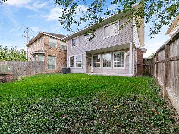 4444 Victory Drive 25, Houston TX 77088