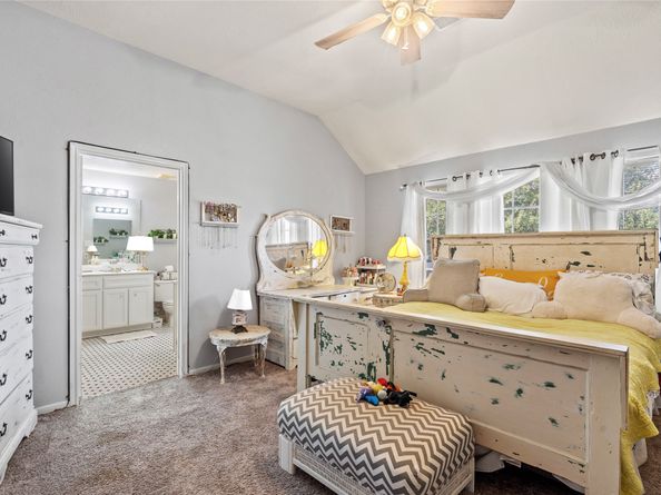 1445 El Camino Village Drive F, Houston TX 77058