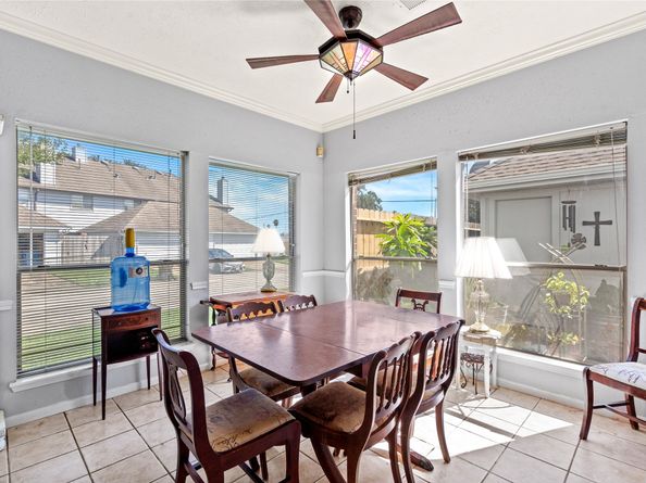 1445 El Camino Village Drive F, Houston TX 77058