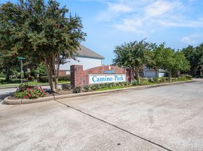 1445 El Camino Village Drive F, Houston TX 77058