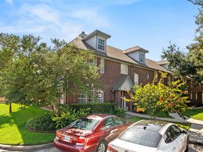 1445 El Camino Village Drive F, Houston TX 77058