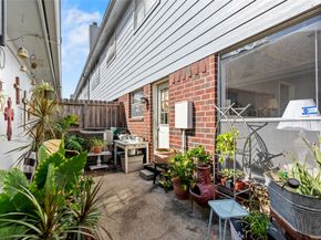 1445 El Camino Village Drive F, Houston TX 77058