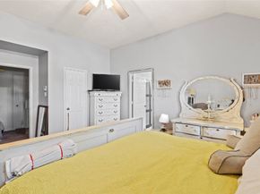 1445 El Camino Village Drive F, Houston TX 77058