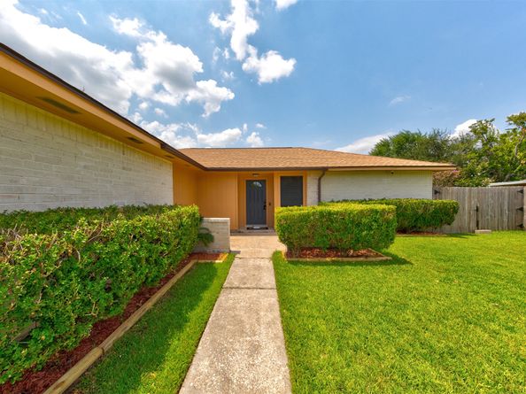 2706 Virginia Colony Drive, Webster TX 77598