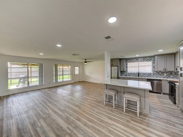 2706 Virginia Colony Drive, Webster TX 77598