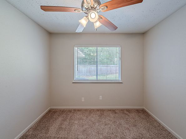 3922 Whitchurch Drive, Houston TX 77066